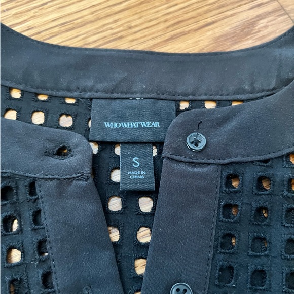NEW Who What Wear Perforated Black Blouse Button Down - Picture 2 of 5
